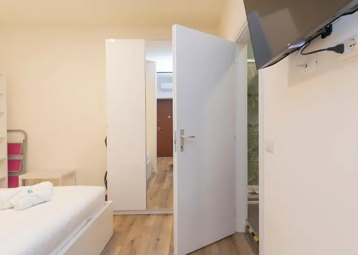 Apartament I Host - Pomponazzi Iris Mediolan