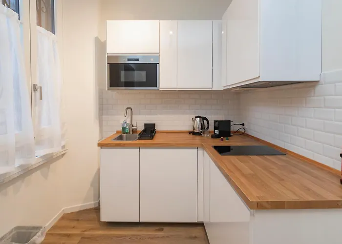 Apartament I Host - Pomponazzi Iris